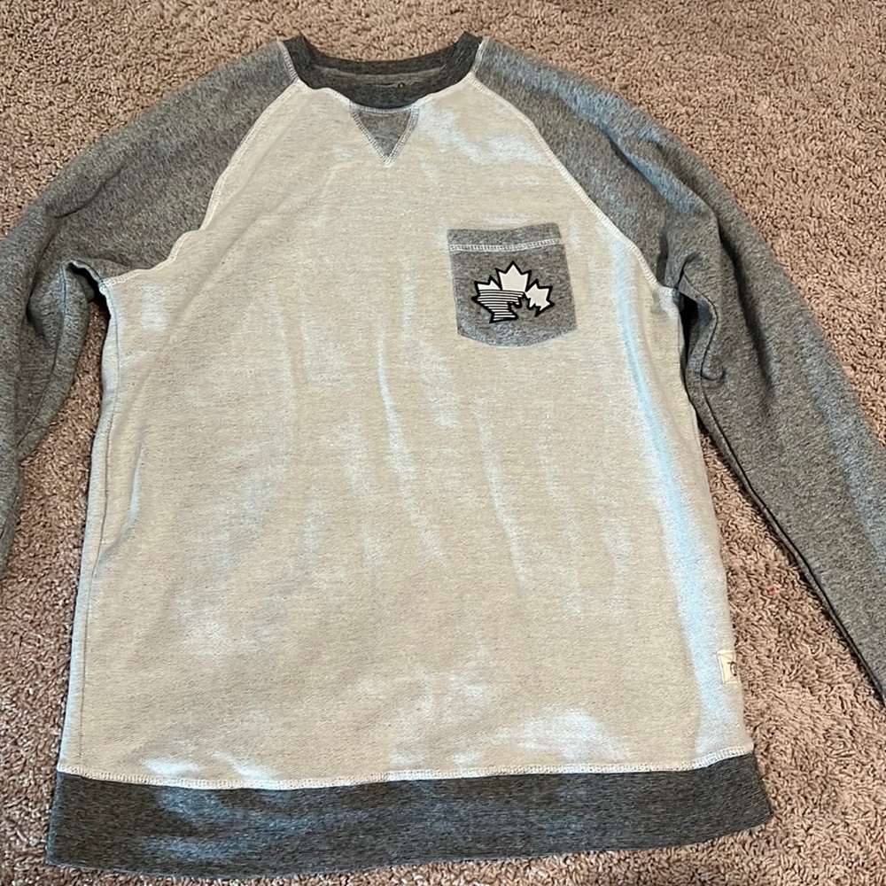 Light grey pullover never worn